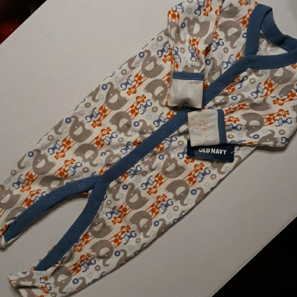 ☆NWT☆Gender Neutral Baby Layette Set*Old Navy Baby - Picture 5 of 8